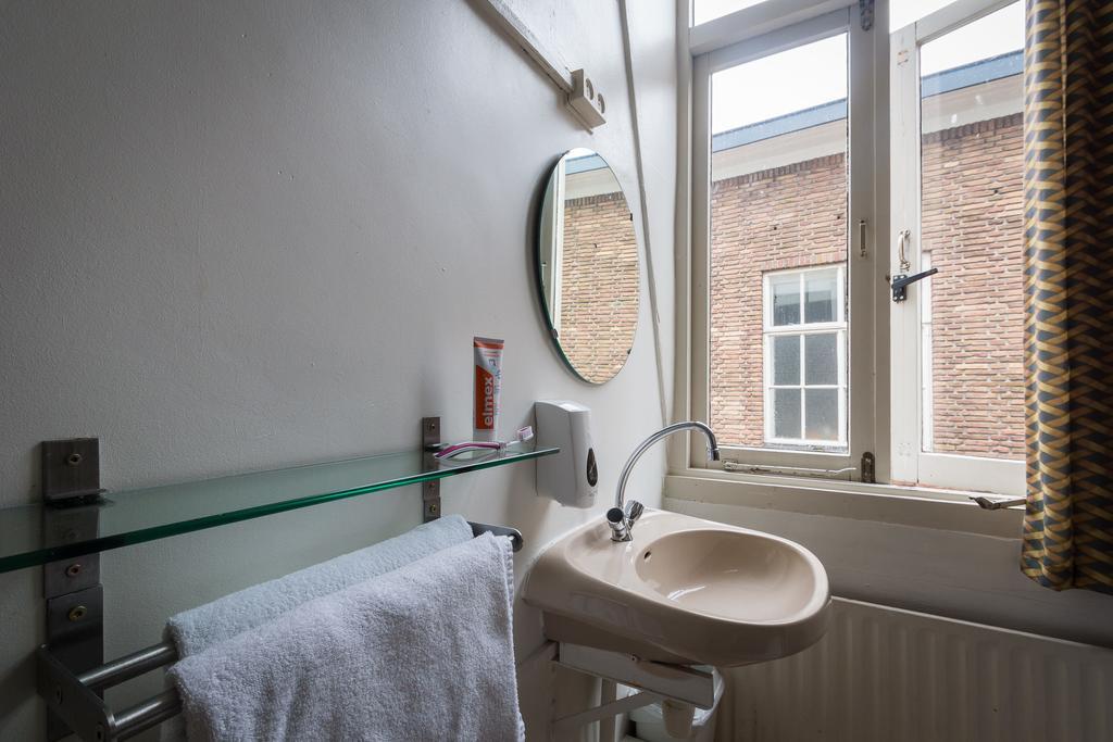 Stone Hotel & Hostel Utrecht Phòng bức ảnh